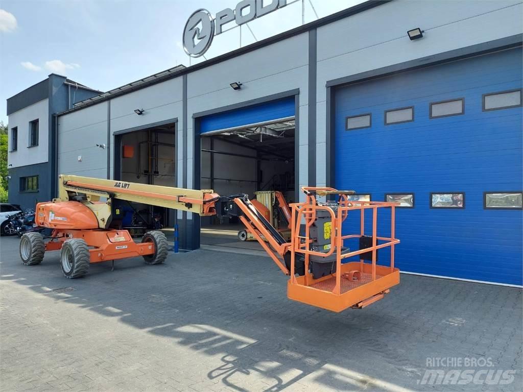 JLG M600JP Nacele cu brat articulat