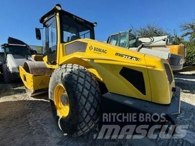 Bomag BW212D-5 Utilaje construcții - Altele
