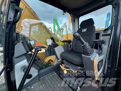 CAT 320 Excavatoare pe șenile
