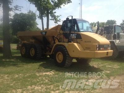 CAT 725 Transportoare articulate