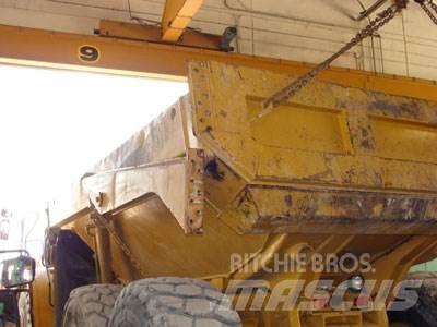 CAT 735 Tailgate Alte componente