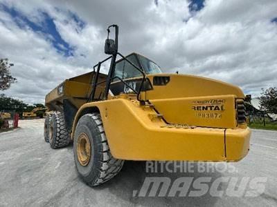CAT 740 Transportoare articulate
