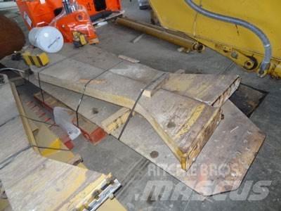 CAT 740 Tailgate Alte componente