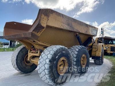 CAT 740B Transportoare articulate