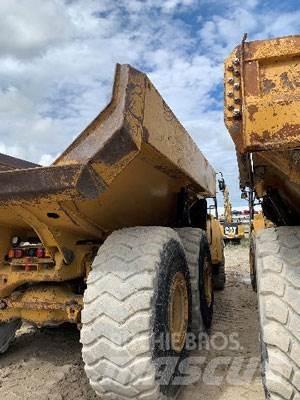CAT 740B Transportoare articulate