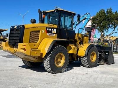CAT 938M Incarcator pe pneuri