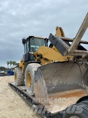 CAT 938M Incarcator pe pneuri