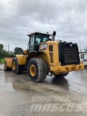 CAT 966M Incarcator pe pneuri