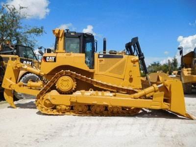 CAT D8T Buldozere pe senile