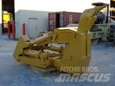 CAT D8T/R/N Ripper, S/S Alte componente