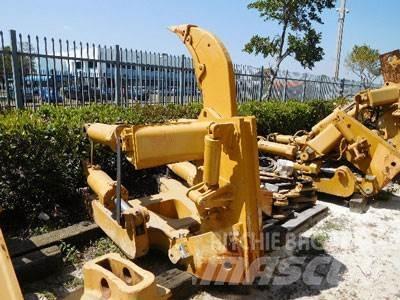 CAT D8T Ripper, S/S Alte componente