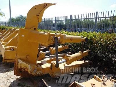 CAT D8T Ripper, S/S Alte componente