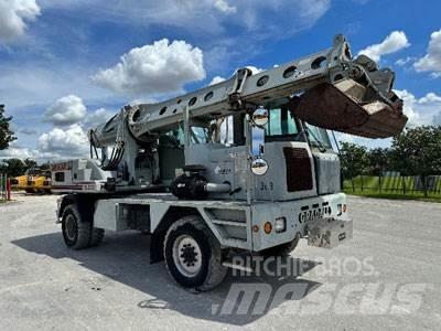 Gradall XL3100 Excavatoare cu roti