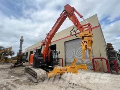 Hitachi ZX225USLC-6 Paleta de manipulare