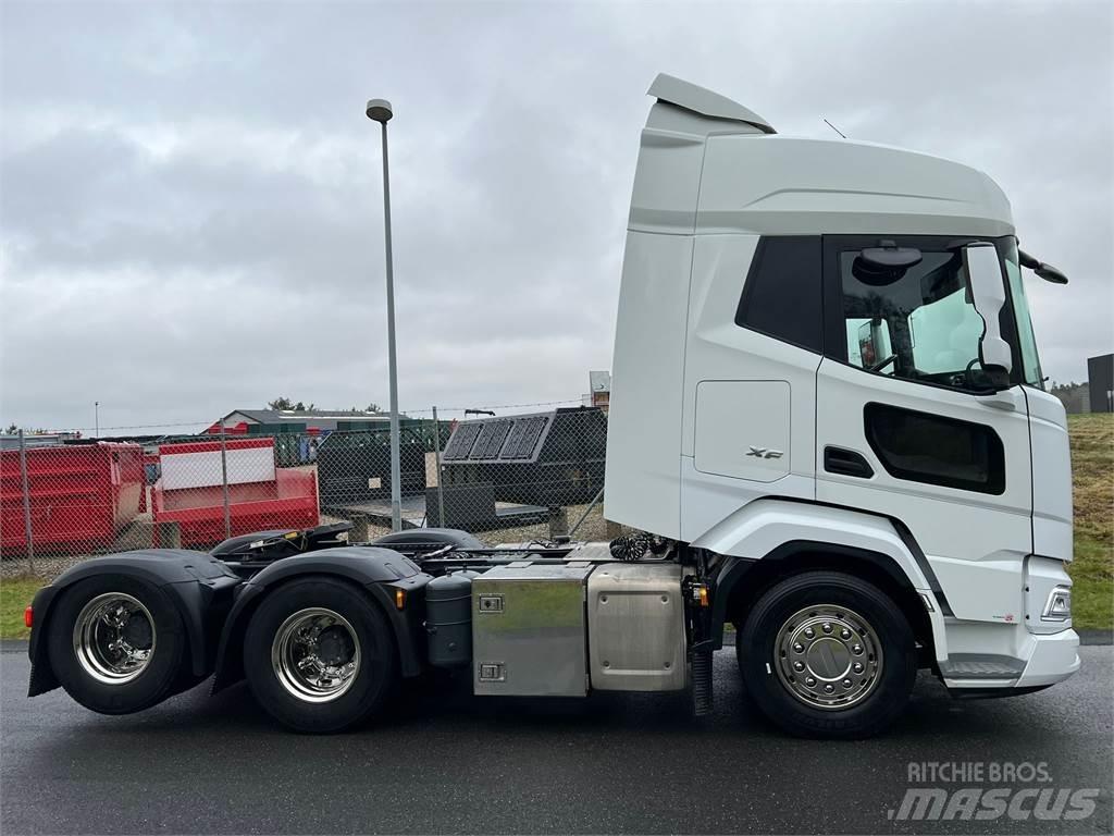 DAF XF530 FTS 6x2 Autotractoare