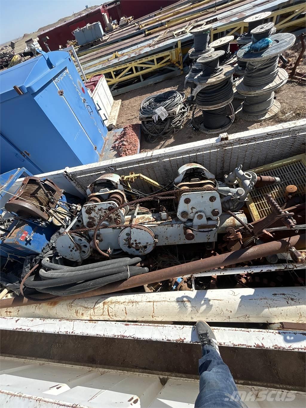  JUNK BASKET Utilaje construcții - Altele