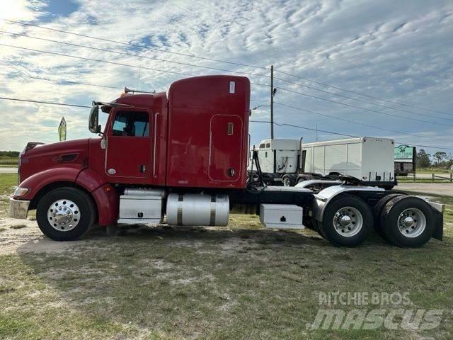 Peterbilt 384 Autotractoare