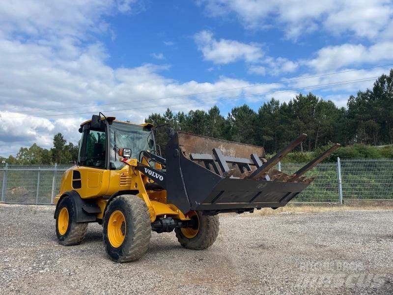 Volvo L 25 F Incarcator pe pneuri