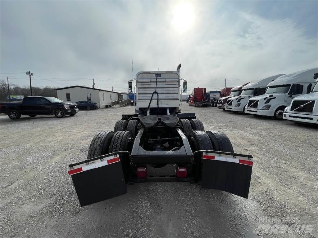 Mack CXU613 Autotractoare