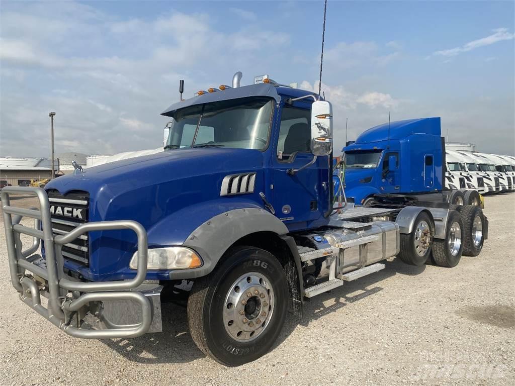Mack GRANITE Autotractoare