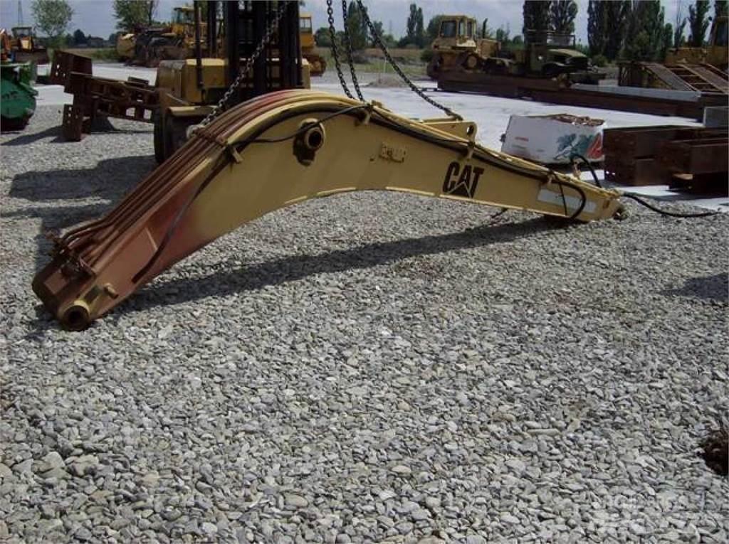 CAT 212 Sasiuri si suspensii