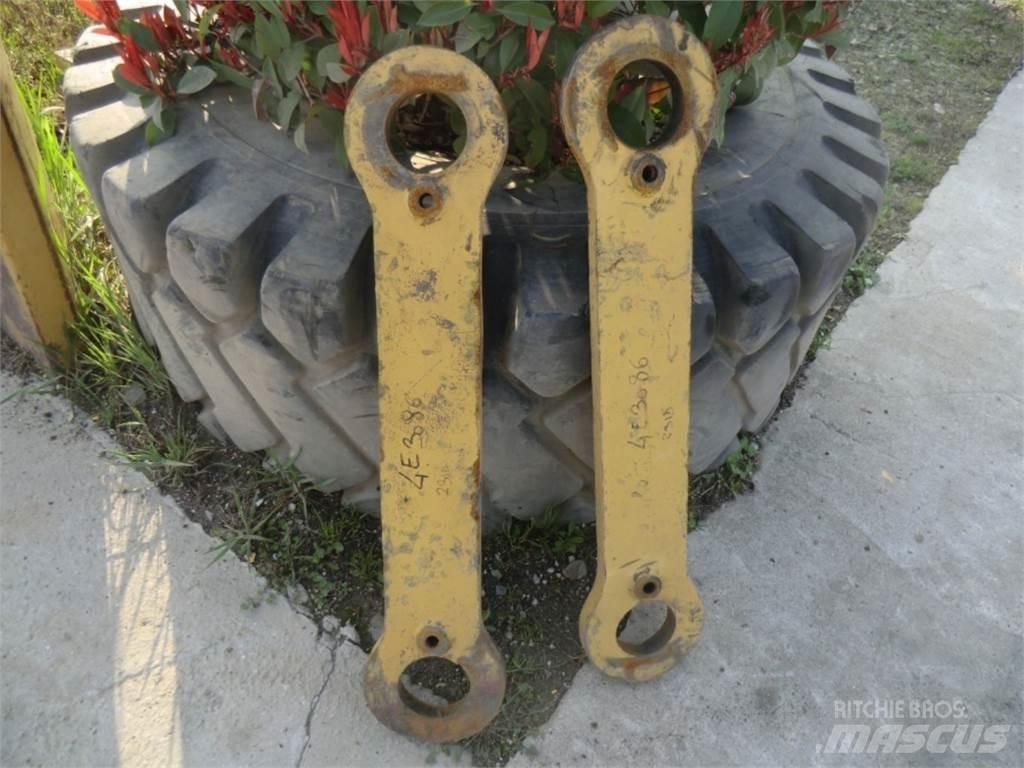 CAT 231D Sasiuri si suspensii