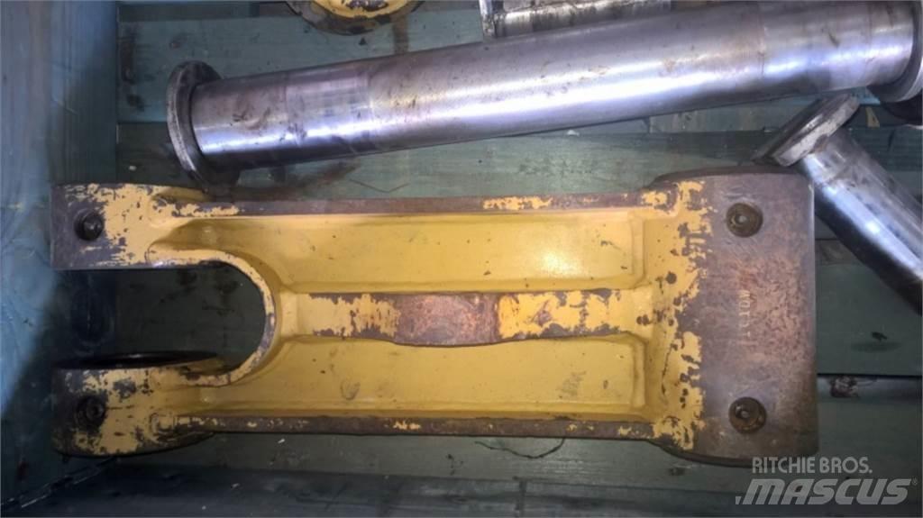 CAT 312D Sasiuri si suspensii