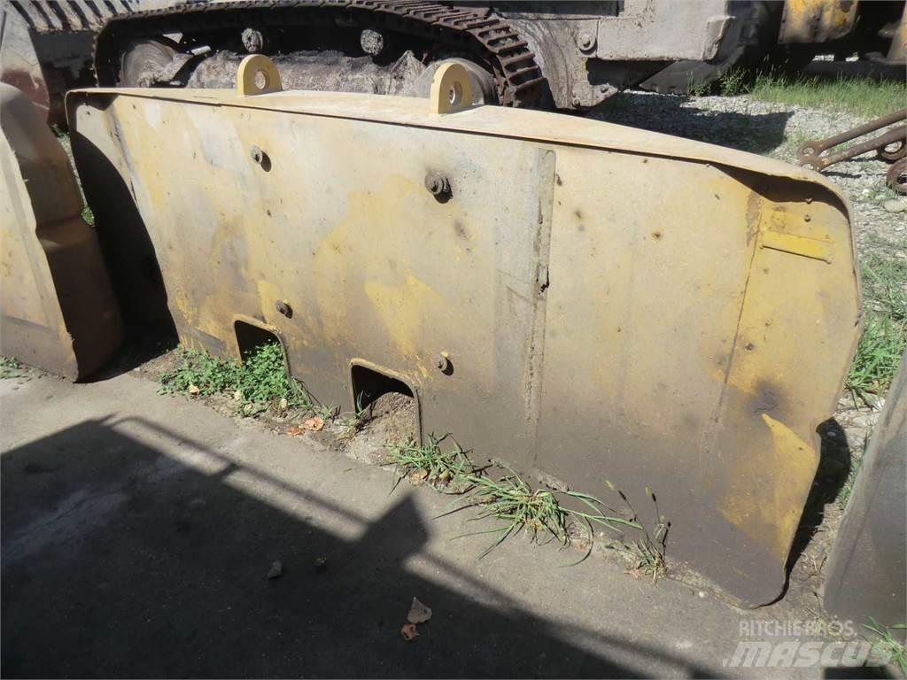 CAT 317B Sasiuri si suspensii