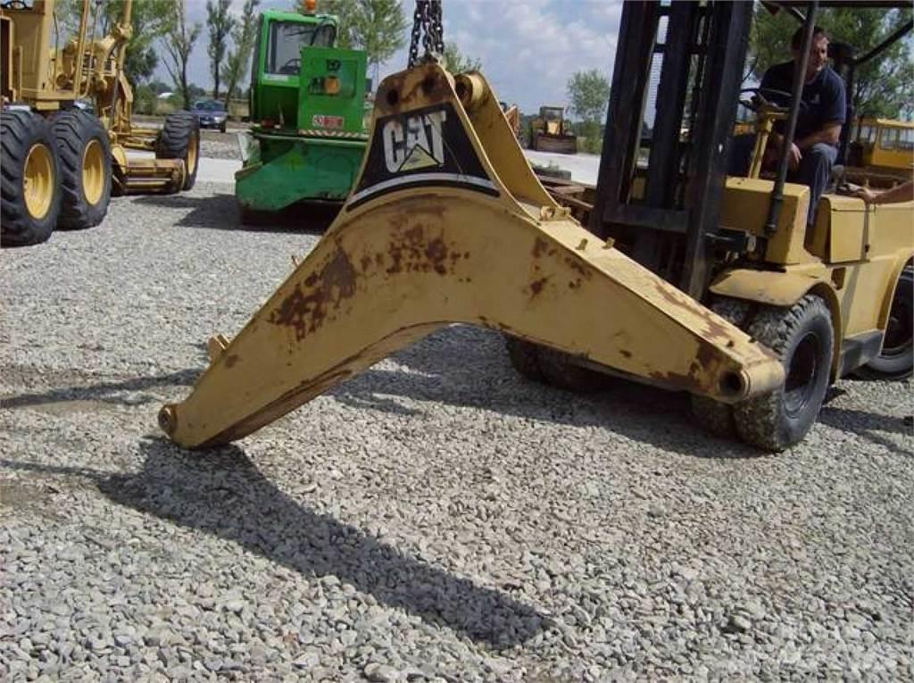 CAT 438C Sasiuri si suspensii