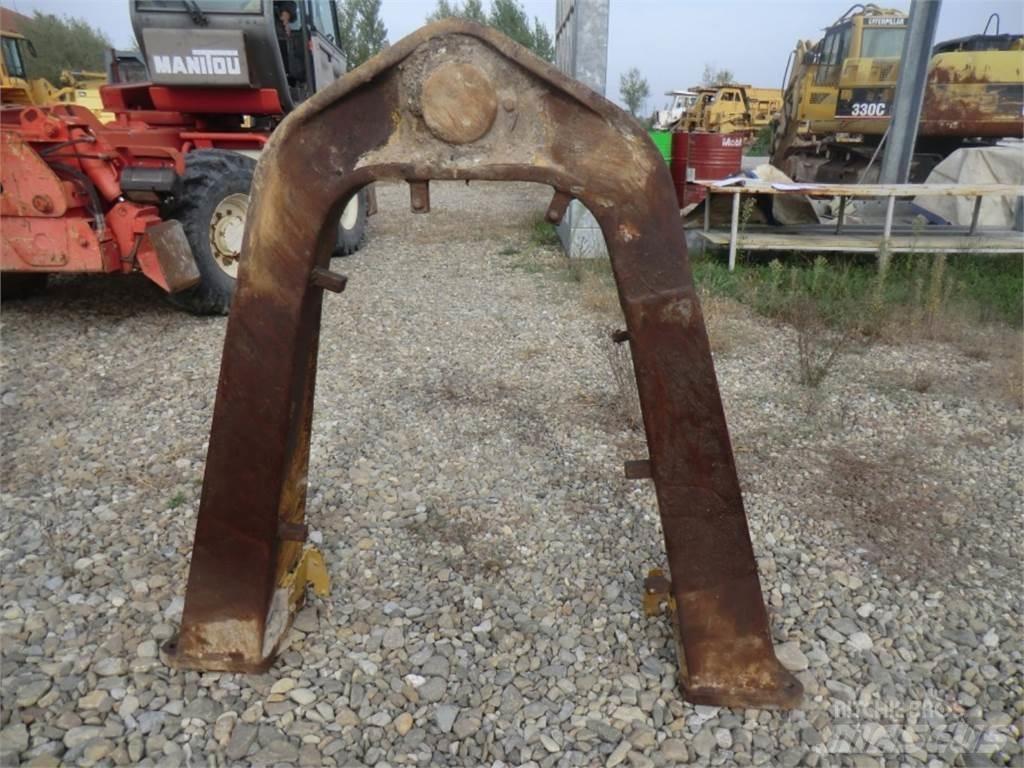 CAT 735 Sasiuri si suspensii