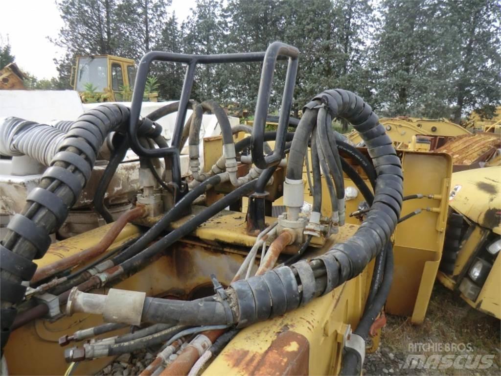 CAT 735 Sasiuri si suspensii