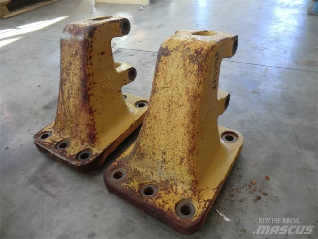 CAT 735 Sasiuri si suspensii