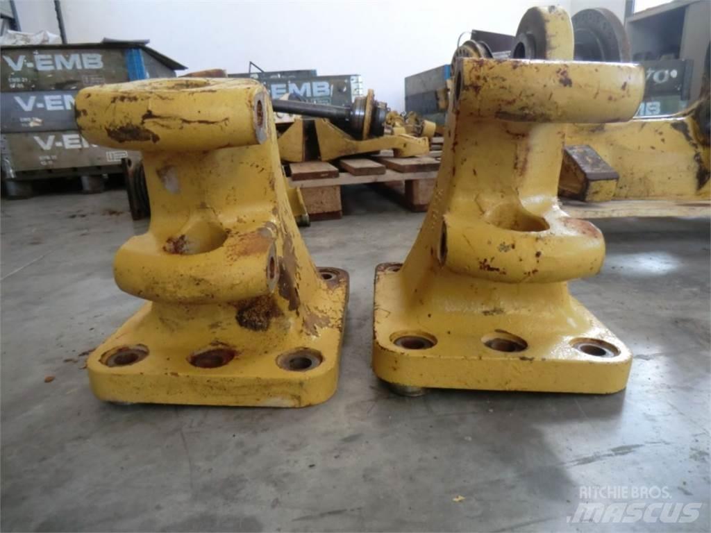 CAT 735 Sasiuri si suspensii