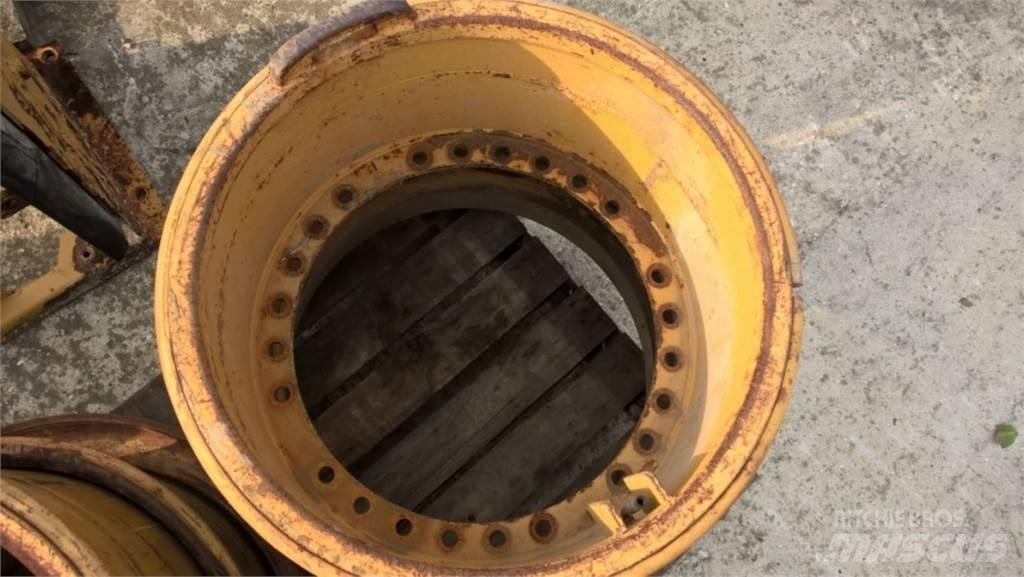 CAT 735 Utilaje construcții - Altele