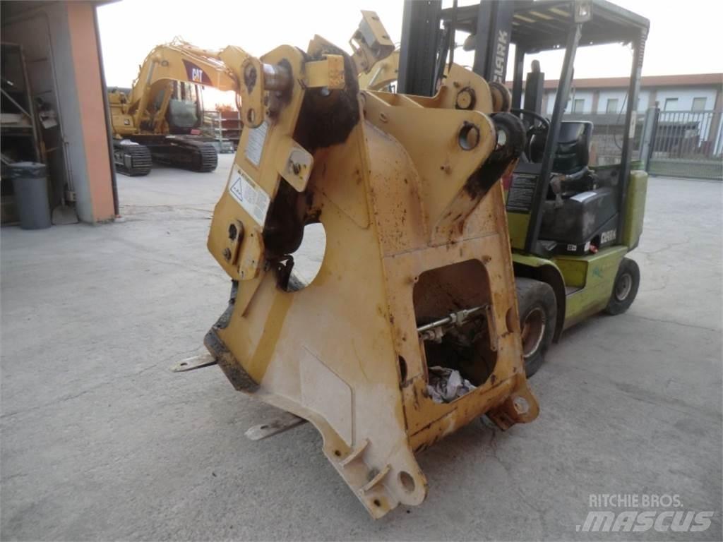 CAT 928G Sasiuri si suspensii