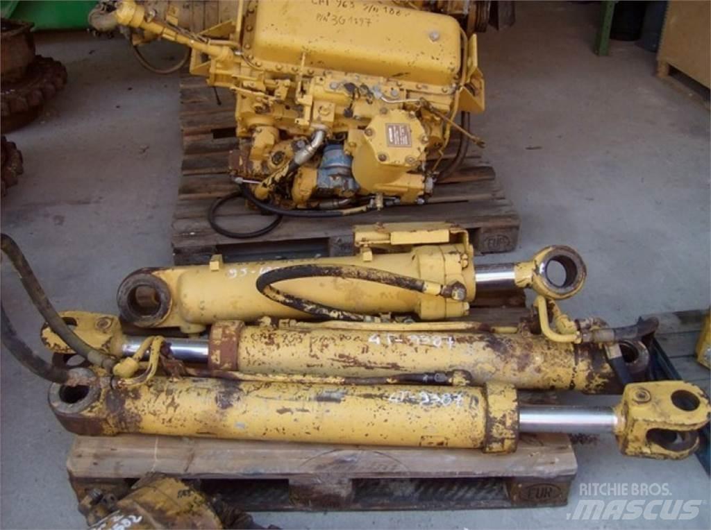 CAT 953 Utilaje construcții - Altele
