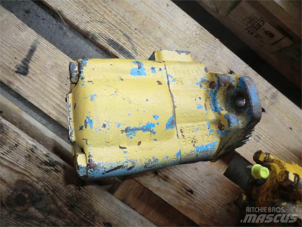 CAT 953 Utilaje construcții - Altele