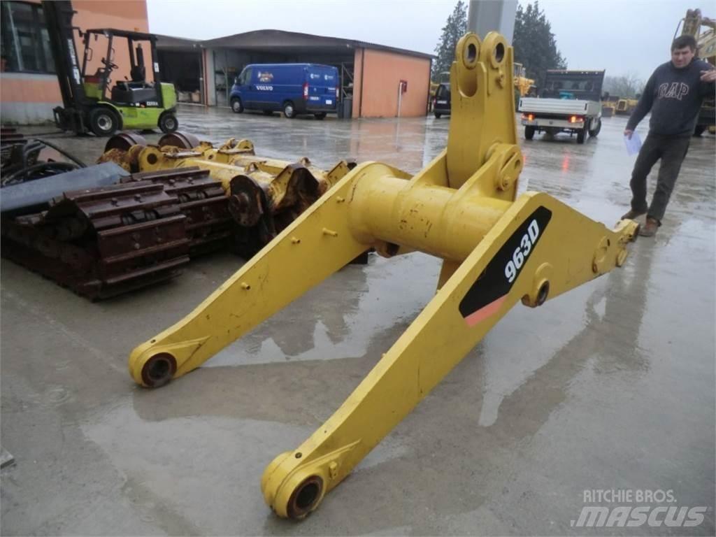 CAT 963D Sasiuri si suspensii