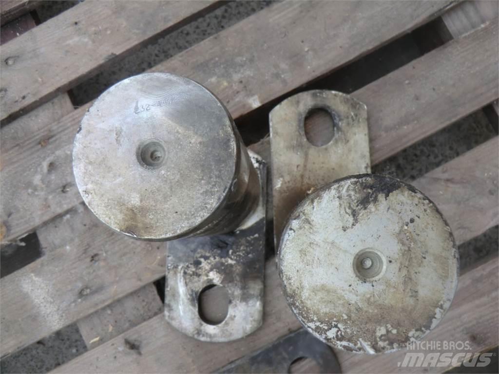 CAT 963D Sasiuri si suspensii