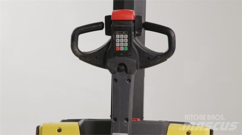 BT SWE080L Transpaleti autopropulsanti