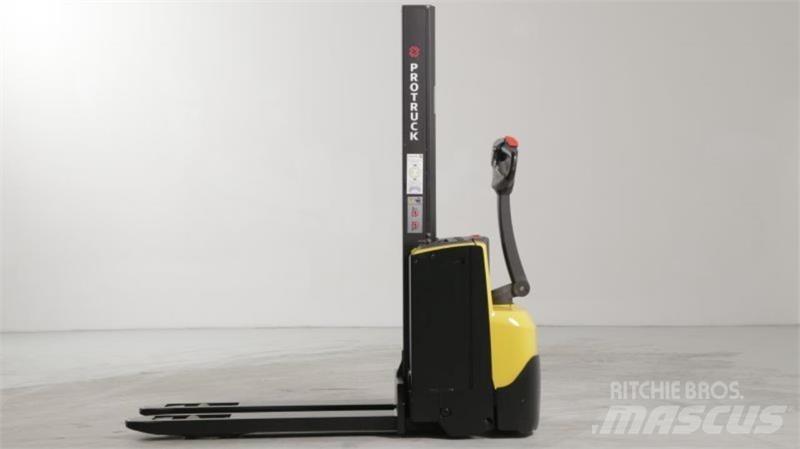 BT SWE080L Transpaleti autopropulsanti