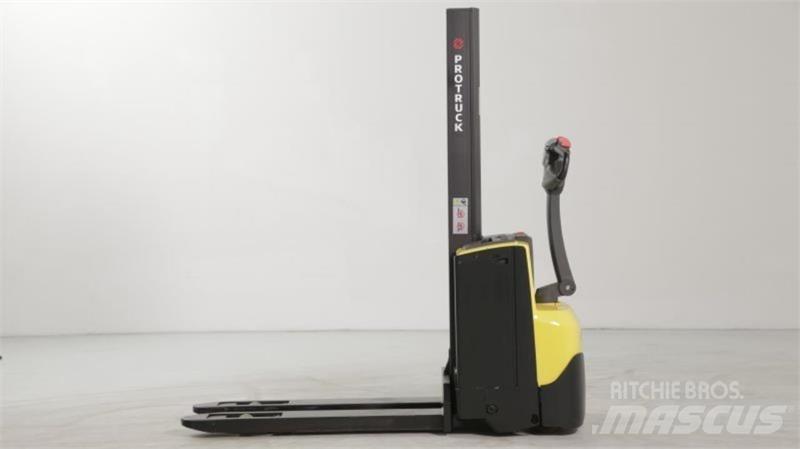 BT SWE080L Transpaleti autopropulsanti