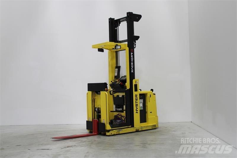 Hyster K1.0L Stivuitoare de micã inaltime pentu logistica