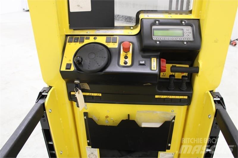 Hyster K1.0L Stivuitoare de micã inaltime pentu logistica