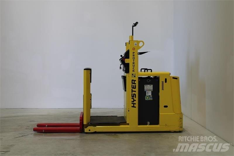 Hyster K1.0L Stivuitoare de micã inaltime pentu logistica