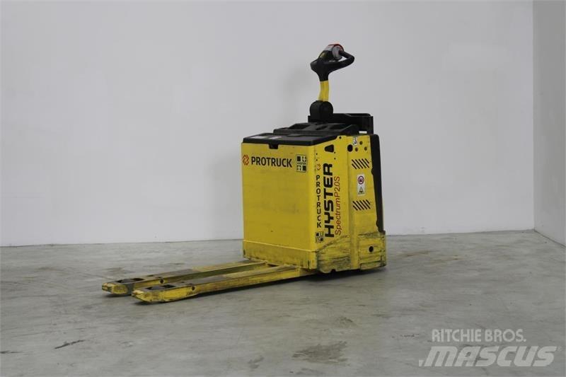 Hyster P2.0S Transpaleta cu platforma