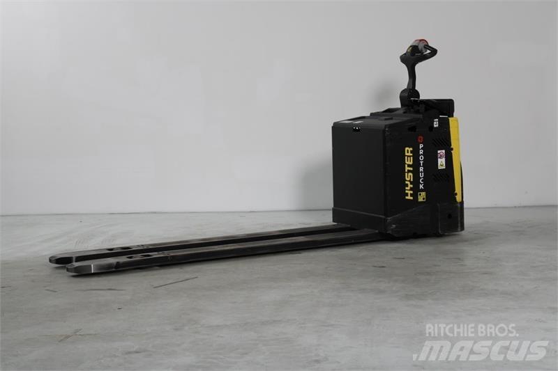 Hyster P2.0S Transpaleta cu platforma