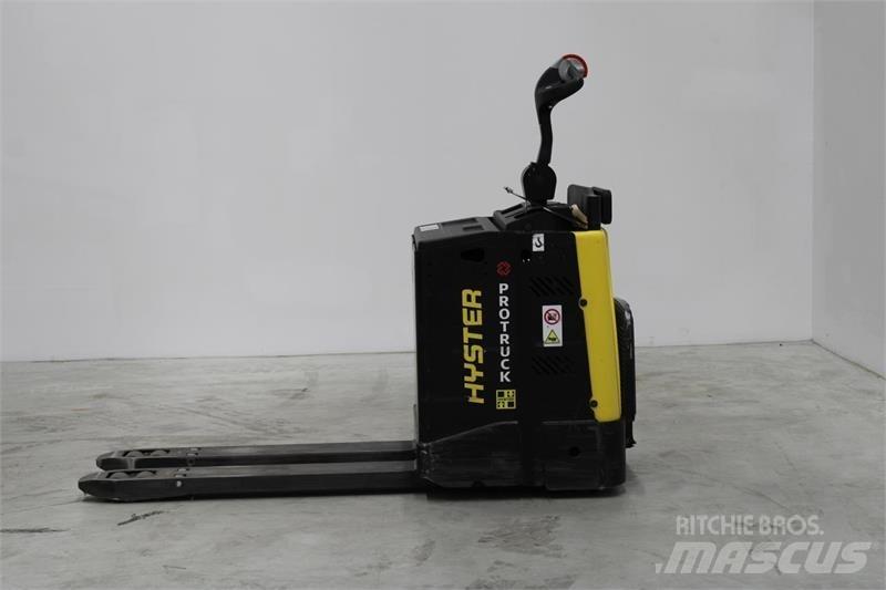 Hyster P2.0S Transpaleta cu platforma