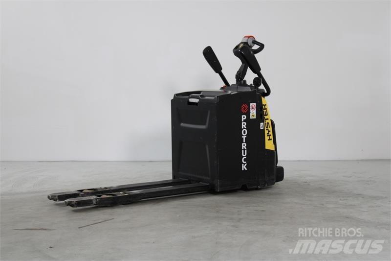 Hyster P2.0S Transpaleta cu platforma