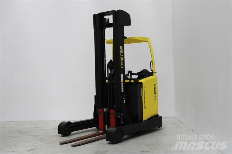 Hyster R2.5 Stivuitor cu catarg retractabil